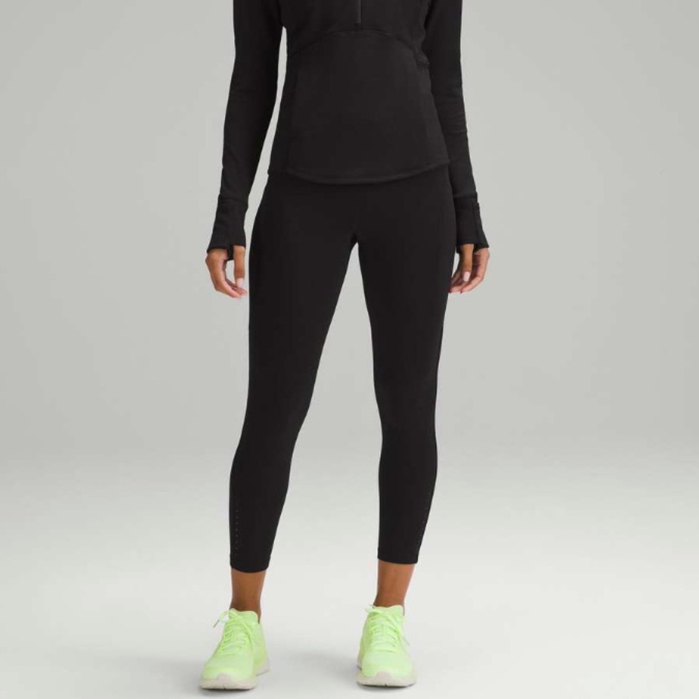 Lululemon Fast and Free High-Rise Fleece Tight 25" *Pockets
Black